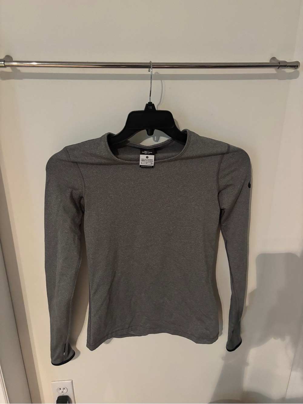 Women's Heather Gray Long-Sleeve Performance Tee, fleece lined - Nike